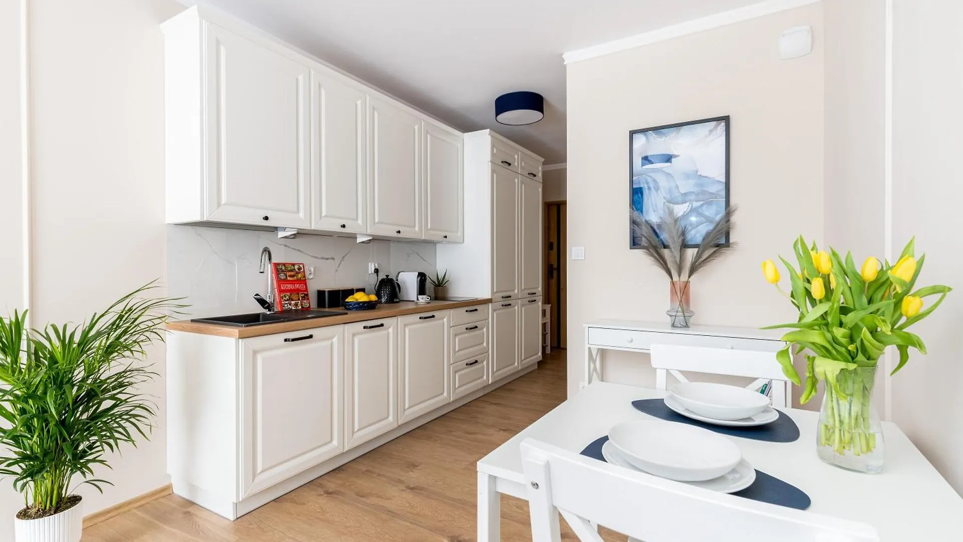 Foothill Apparts Krakow Apartment